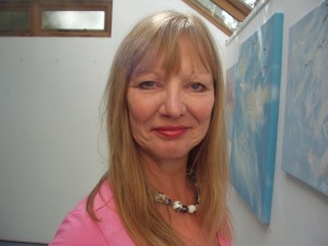 https://www.loraineburgon.com/files/gimgs/th-19_Loraine in studio .jpg